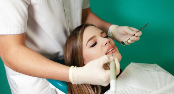 Come eliminare il tartaro dai denti