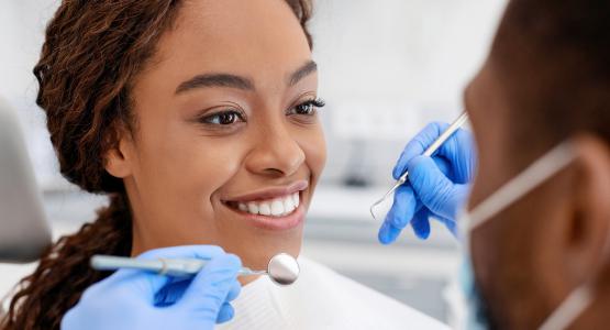 Come rinforzare i denti che si muovono